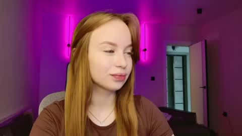 Snapshot of bunny_shinel chatting on 06/16/26, 05:43 Mary online show from 06/16/26, 05:43