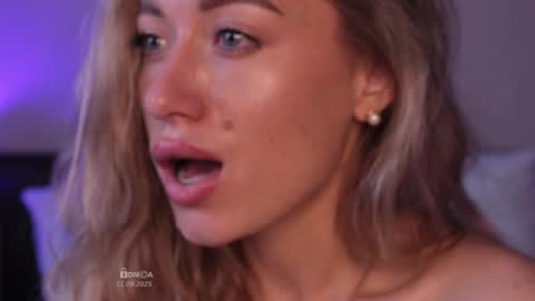 B U N N Y online show from 09/11/25, 04:45