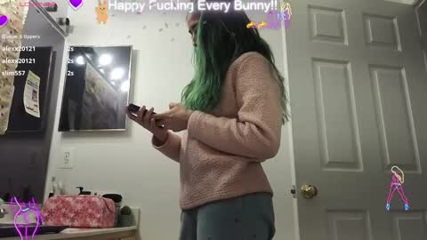 Snapshot of bunnycheekz chatting on 01/30/25, 12:29 Tokki  bunny  online show from 01/30/25, 12:29