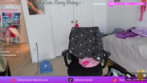 Snapshot of bunnycheekz chatting on 05/11/26, 01:50 Tokki bunny online show from 05/11/26, 01:50