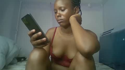 bunnydiva_ online show from 05/19/26, 01:56
