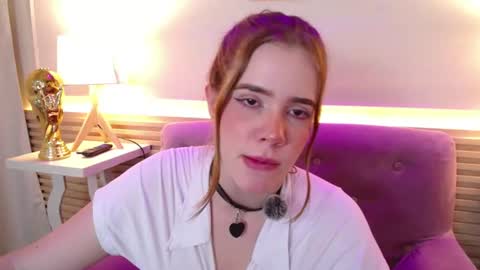 Snapshot of bunnyleahxxx chatting on 07/17/26, 07:15 ANASTASIA online show from 07/17/26, 07:15