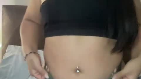 Snapshot of bunnymami chatting on 11/25/25, 04:01 bunnymami333 online show from 11/25/25, 04:01