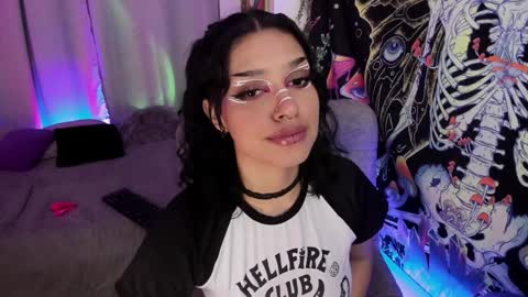   online show from 01/05/25, 02:27