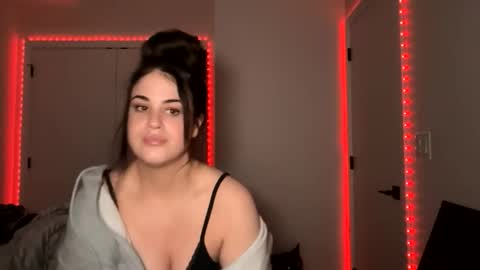 Cassie online show from 12/18/25, 08:09