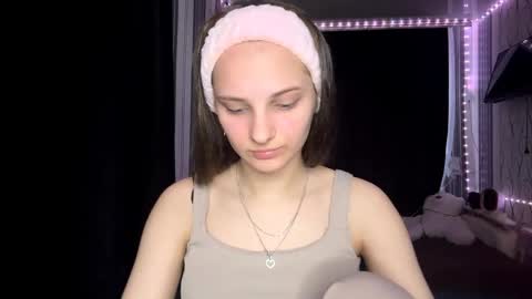 Snapshot of bunnytrussel chatting on 05/04/26, 08:54 Bella online show from 05/04/26, 08:54