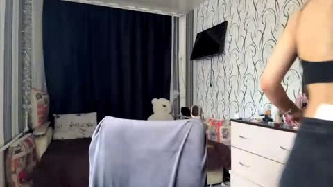 Snapshot of bunnytrussel chatting on 05/07/26, 10:31 Bella online show from 05/07/26, 10:31
