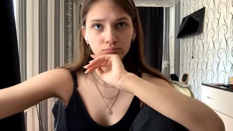 Snapshot of bunnytrussel chatting on 05/12/26, 11:40 Bella online show from 05/12/26, 11:40