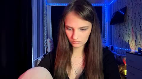 Snapshot of bunnytrussel chatting on 05/18/26, 12:00 Bella online show from 05/18/26, 12:00