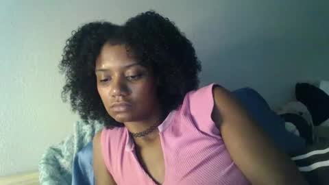 Snapshot of bunnyy_tharider25 chatting on 09/30/25, 07:52 Bunny online show from 09/30/25, 07:52