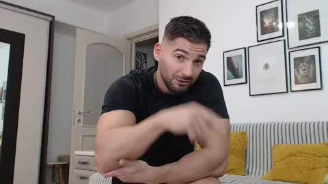 Snapshot of bunzdanny chatting on 02/20/25, 04:25 BunzDanny online show from 02/20/25, 04:25