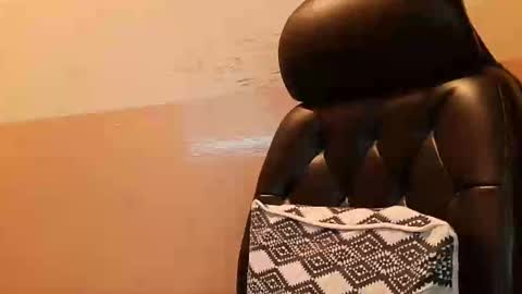 Snapshot of burlymonster chatting on 01/10/25, 06:09 Hairy Arabian online show from 01/10/25, 06:09