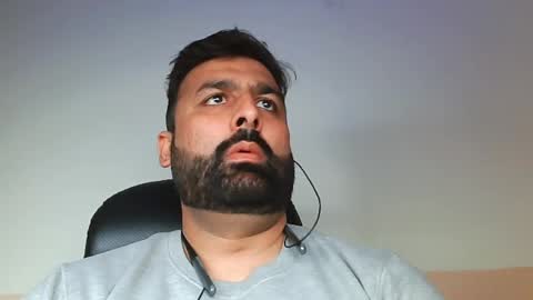 Snapshot of burlymonster chatting on 02/26/25, 03:42 Hairy Arabian online show from 02/26/25, 03:42