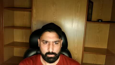 Snapshot of burlymonster chatting on 09/14/25, 06:40 Hairy Arabian online show from 09/14/25, 06:40