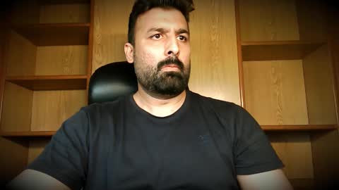 Snapshot of burlymonster chatting on 10/06/25, 06:05 Hairy Arabian online show from 10/06/25, 06:05