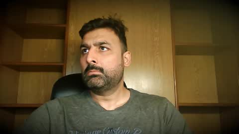 Snapshot of burlymonster chatting on 11/10/25, 04:55 Hairy Arabian online show from 11/10/25, 04:55