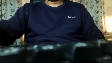 Snapshot of burlymonster chatting on 01/14/26, 07:36 Hairy Arabian online show from 01/14/26, 07:36