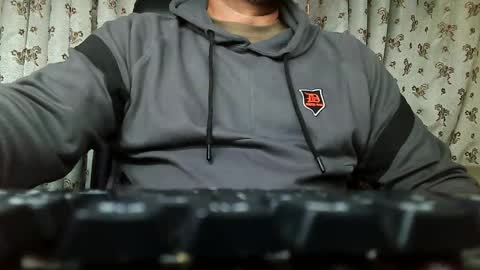 Snapshot of burlymonster chatting on 01/17/26, 02:49 Hairy Arabian online show from 01/17/26, 02:49