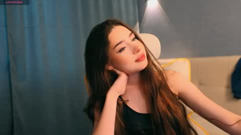 Snapshot of burnflower chatting on 05/13/26, 05:05 Amelia online show from 05/13/26, 05:05