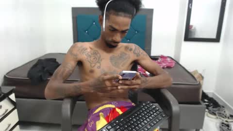 Snapshot of burrodelacosta chatting on 04/14/26, 04:24 burrodelacosta online show from 04/14/26, 04:24