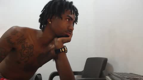 Snapshot of burrodelacosta chatting on 05/04/26, 03:35 burrodelacosta online show from 05/04/26, 03:35