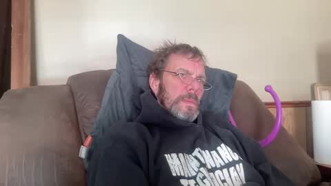 Snapshot of bushbeautician chatting on 01/11/25, 04:14 bushbeautician online show from 01/11/25, 04:14
