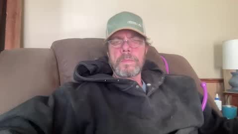 Snapshot of bushbeautician chatting on 01/19/25, 03:21 bushbeautician online show from 01/19/25, 03:21