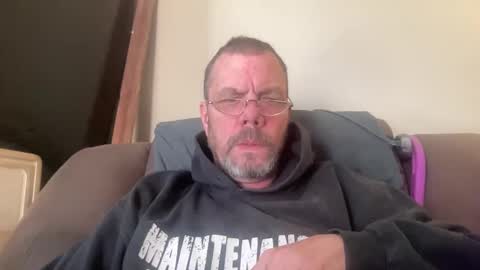 Snapshot of bushbeautician chatting on 02/02/25, 03:28 bushbeautician online show from 02/02/25, 03:28
