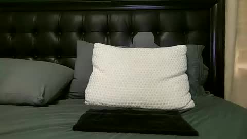 Snapshot of bushmaster42 chatting on 03/08/26, 05:06 Bushmaster42 online show from 03/08/26, 05:06