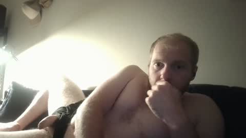 Snapshot of bushmate92 chatting on 01/07/25, 02:08 bushmate92 online show from 01/07/25, 02:08