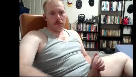 Snapshot of bushmate92 chatting on 12/17/25, 09:26 bushmate92 online show from 12/17/25, 09:26