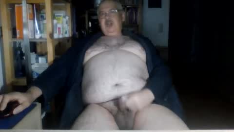 Snapshot of busibaer666 chatting on 10/24/25, 01:03 busi online show from 10/24/25, 01:03