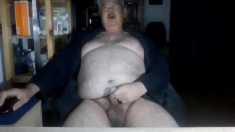 Snapshot of busibaer666 chatting on 10/27/25, 01:20 busi online show from 10/27/25, 01:20