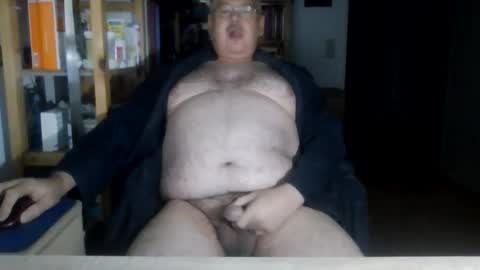 Snapshot of busibaer666 chatting on 11/24/25, 01:49 busi online show from 11/24/25, 01:49