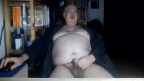 Snapshot of busibaer666 chatting on 01/07/26, 02:14 busi online show from 01/07/26, 02:14