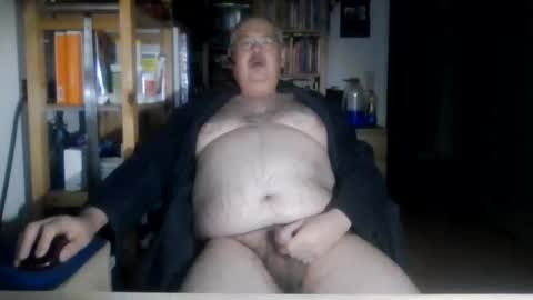 Snapshot of busibaer666 chatting on 01/12/26, 01:33 busi online show from 01/12/26, 01:33