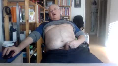 Snapshot of busibaer666 chatting on 02/08/26, 01:47 busi online show from 02/08/26, 01:47