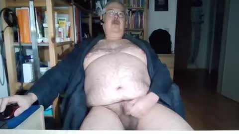 Snapshot of busibaer666 chatting on 02/15/26, 05:15 busi online show from 02/15/26, 05:15