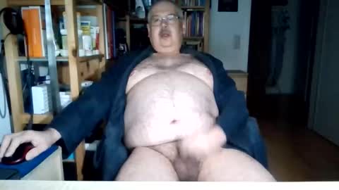 Snapshot of busibaer666 chatting on 02/24/26, 02:09 busi online show from 02/24/26, 02:09