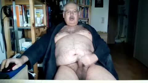 Snapshot of busibaer666 chatting on 03/12/26, 01:56 busi online show from 03/12/26, 01:56