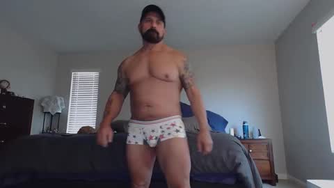Snapshot of bustedsprockets chatting on 10/15/25, 10:32 Pocket Daddy cockring gaycouple cockring lovense daddy online show from 10/15/25, 10:32