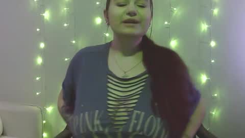 Snapshot of busteebetty chatting on 02/17/26, 05:37 busteebetty online show from 02/17/26, 05:37