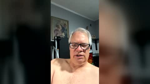 Snapshot of busterhyman22 chatting on 04/29/26, 05:30 busterhyman22 online show from 04/29/26, 05:30