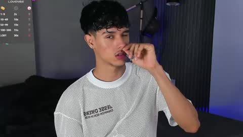 Buster independent model online show from 12/04/24, 06:44