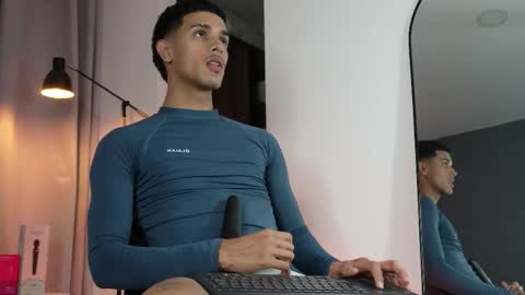 Buster independent model online show from 01/10/26, 02:02