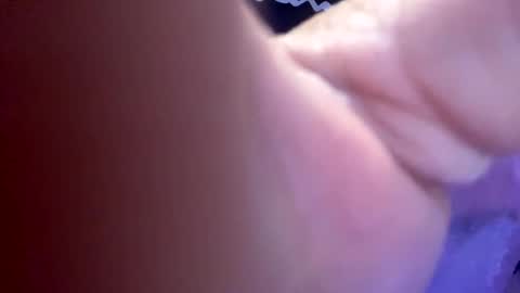 Snapshot of bustinyourbutt chatting on 11/17/25, 04:40 bustinyourbutt online show from 11/17/25, 04:40