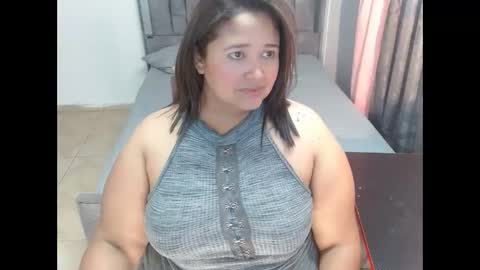 busty juicyy online show from 01/10/26, 02:30