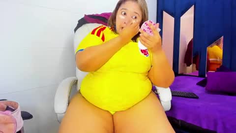 Snapshot of busty_juicyy chatting on 06/27/26, 02:23 busty juicyy online show from 06/27/26, 02:23