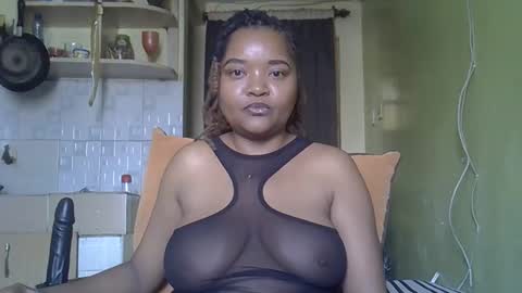 Snapshot of busty_kenzi chatting on 04/11/26, 05:45 busty kenzi online show from 04/11/26, 05:45