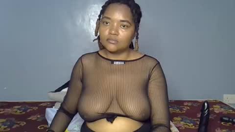 Snapshot of busty_kenzi chatting on 06/11/26, 12:47 busty kenzi online show from 06/11/26, 12:47